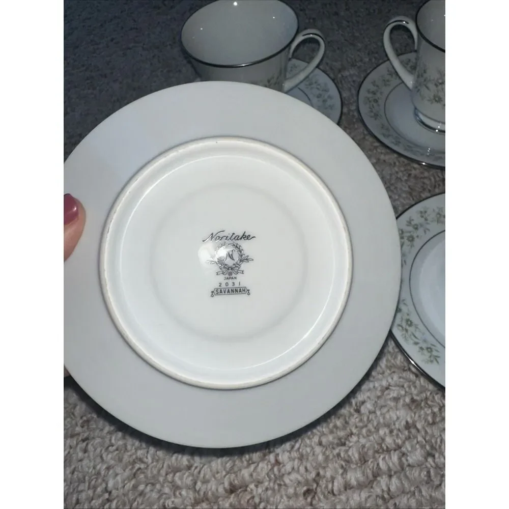 4 Sets Noritake SAVANNAH 2031‎ Tea Cups & Saucers 8-pcs Floral Platinum Rim